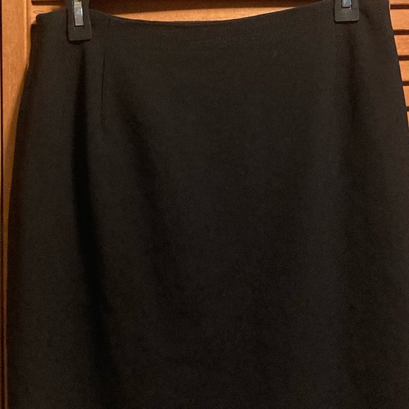 Iris Singer Collection Black Pencil Skirt - Picture 3 of 12